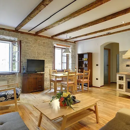 Apartment A&b